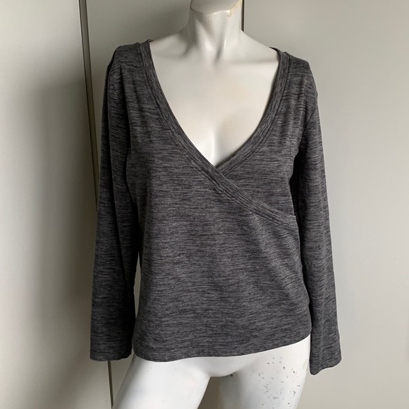 ROXY faux-wrap gray long sleeve V-neck - Picture 1 of 5